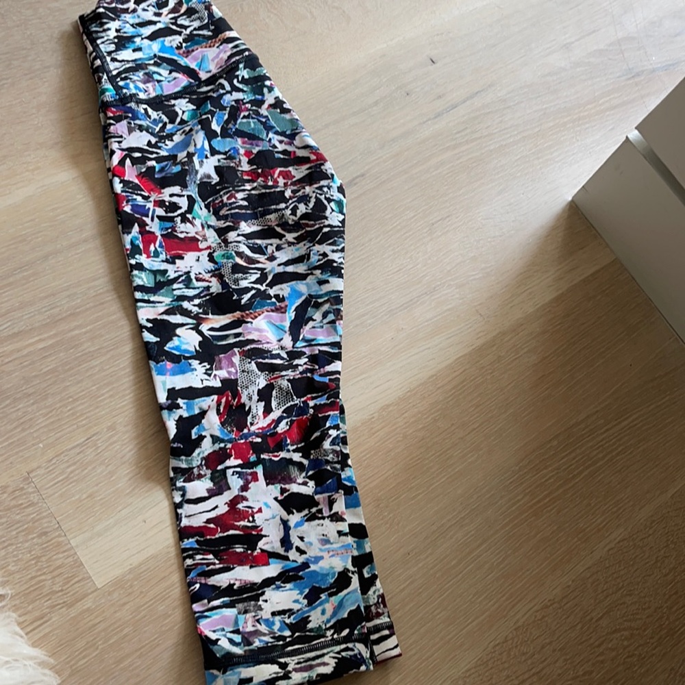 print lululemon leggings